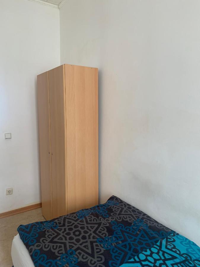 Dachgeschoss Hof Lägenhet Krefeld Exteriör bild